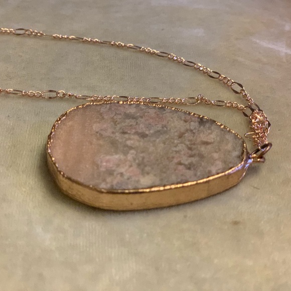 Large Quartz Pendant and Rose Gold Necklace NEW - Picture 7 of 13